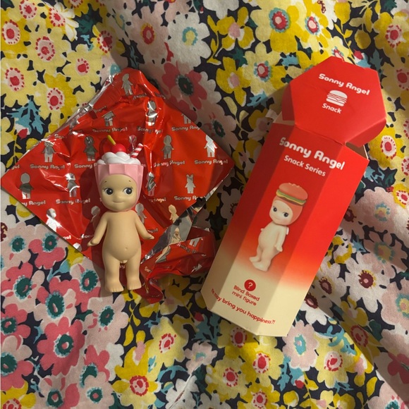 Sonny Angel Snack Series Mini Figure Milkshake - Picture 2 of 6